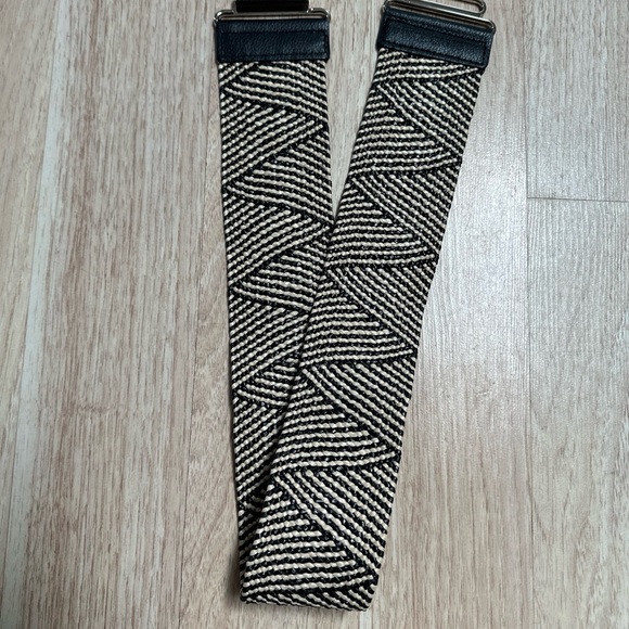 Vince Camuto Stretch Belt Size S/M - Picture 14 of 14